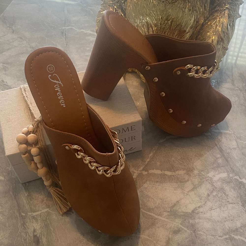 Forever 21 Tan Chain Detail Mules